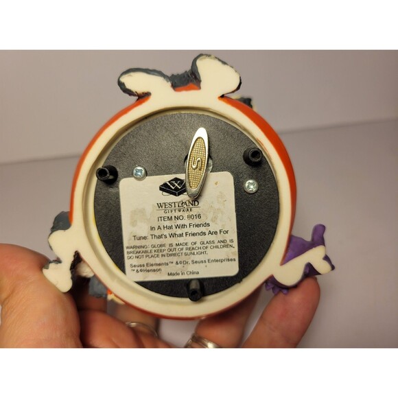 Dr. Seuss The Cat in the Hat Snowglobe In A Hat That’s What Friends Are For - Picture 16 of 16